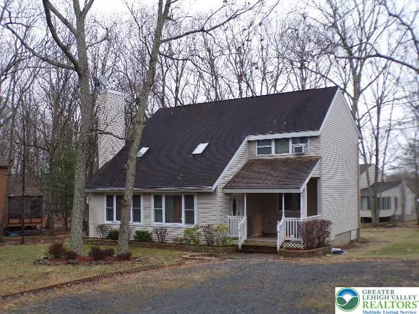 1292 Brentwood Dr, East Stroudsburg, PA 18301