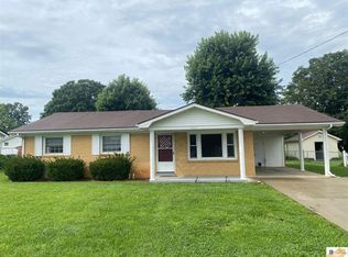 827 Eastside Dr, Horse Cave, KY 42749