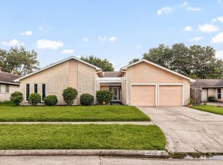 9232 Vickijohn Dr, Houston, TX 77031