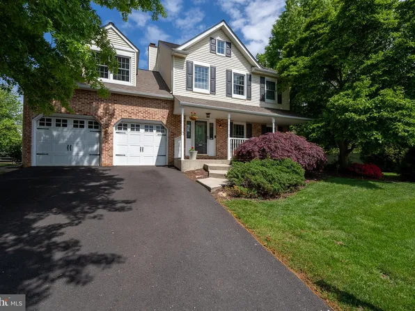 100 Abbey Dr, Royersford, PA 19468