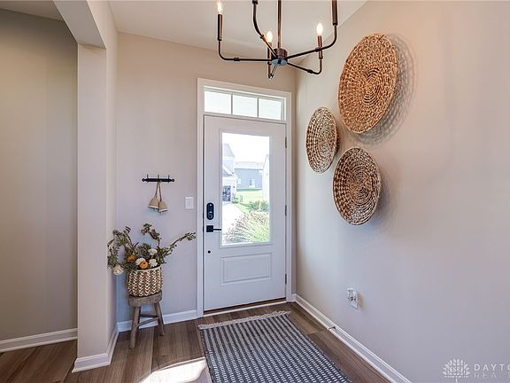 5th image of 738 Dorney Ct