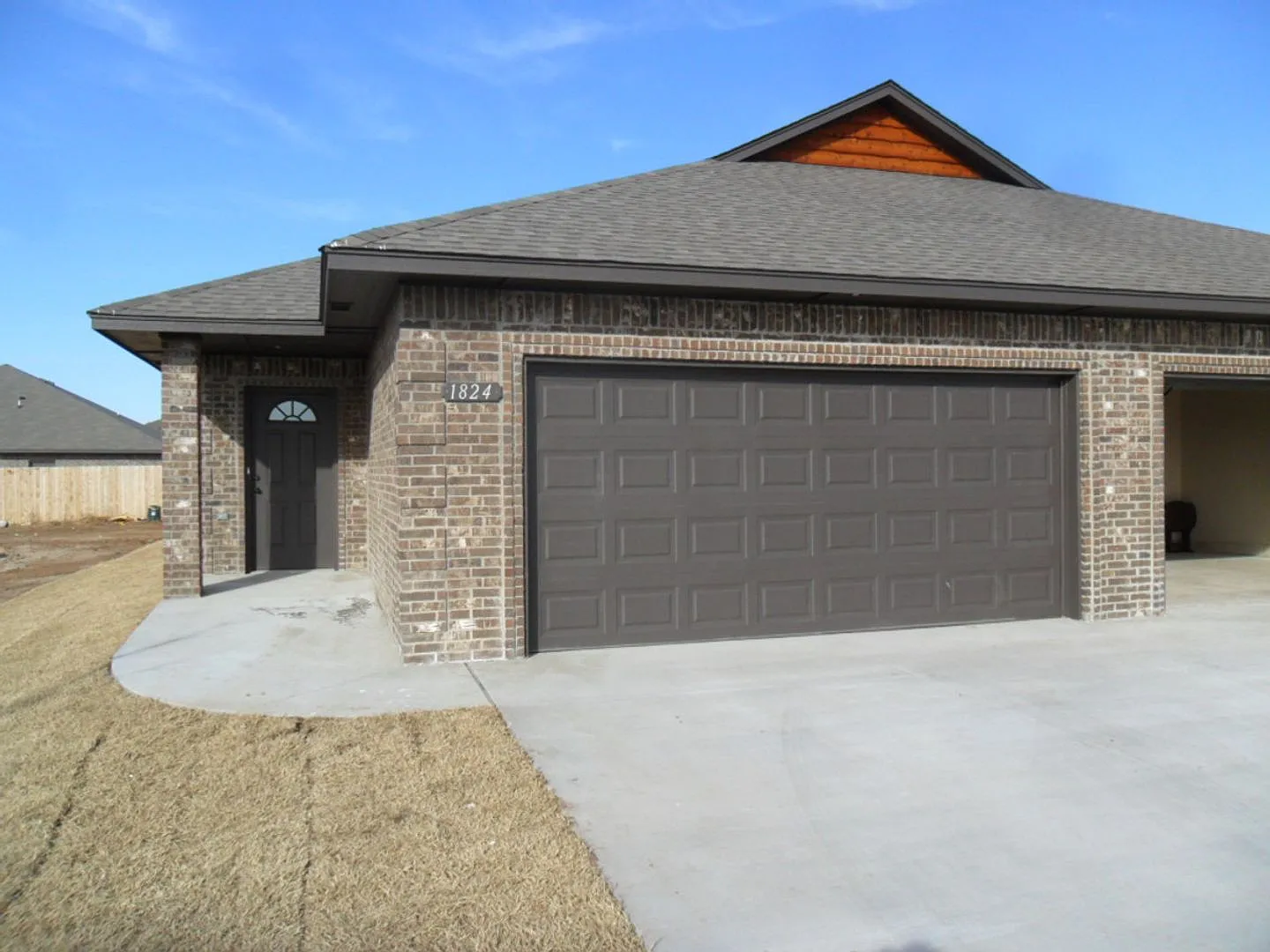 1822/1824 Cypress Ln — Photo 2