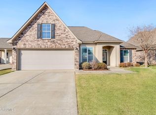 203 Lexi Falls Ln, Broussard, LA 70518