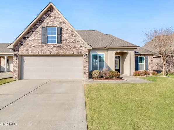 203 Lexi Falls Ln, Broussard, LA 70518