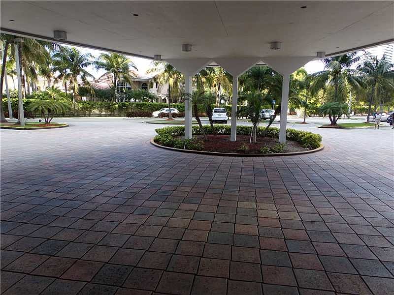 2nd image of 19380 Collins Ave APT B310