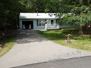 21 Highpoint Dr, Albrightsville, PA 18210