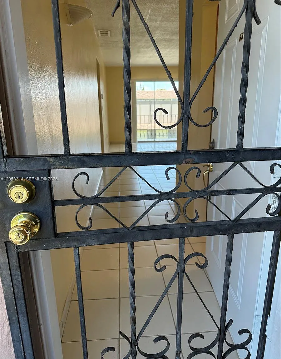 Flagler Manor Condo — Photo 2