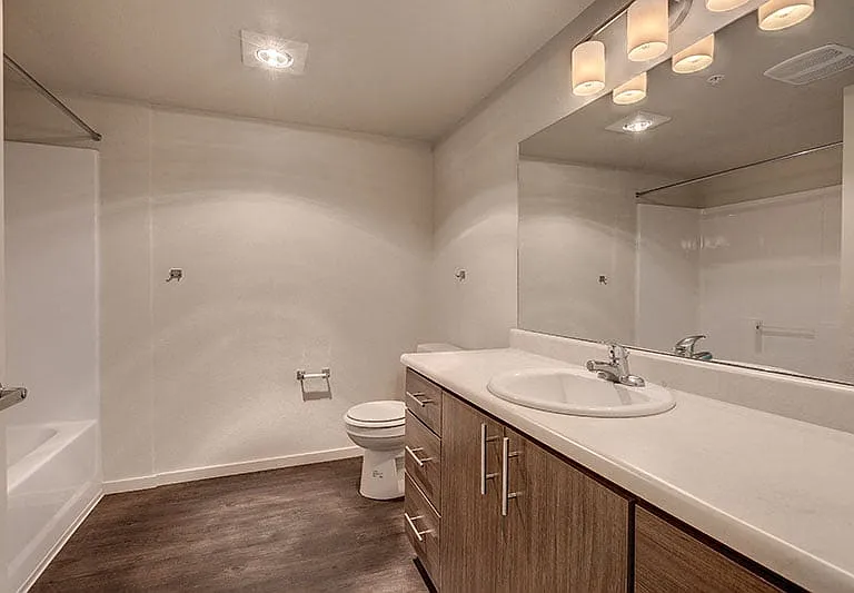 South Hill by Vintage — Photo 21