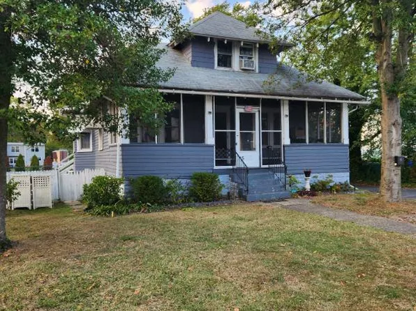 15 W Cuthbert Cir, Collingswood, NJ 08108