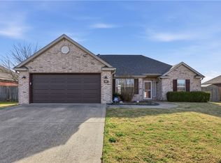 551 Dogwood St, Centerton, AR 72719