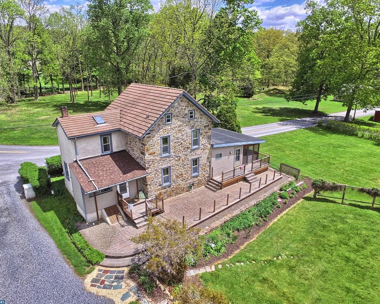 218 Stitzer Rd photo 1