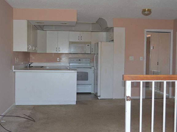 2nd image of 3292 NE 11th Ave #A