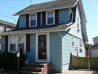 3rd image of 2400 Orange St