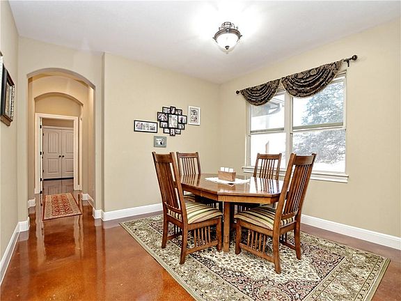 2nd image of 133 Stone House Dr