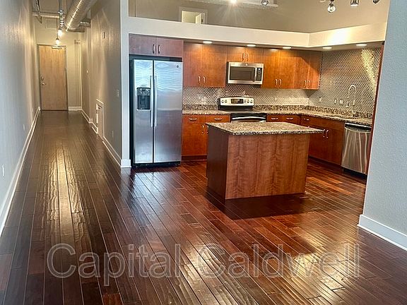 4th image of 1501 W Horatio St APT 115