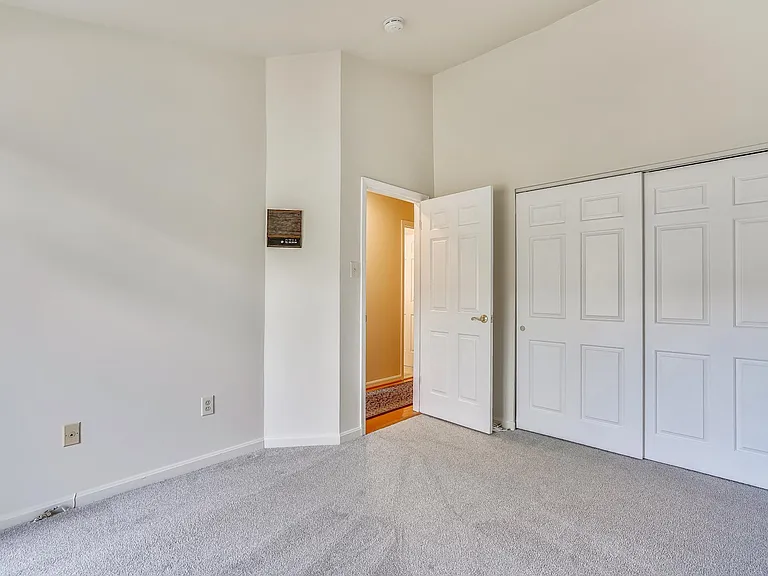 5205 Columbia Rd #9 — Photo 24