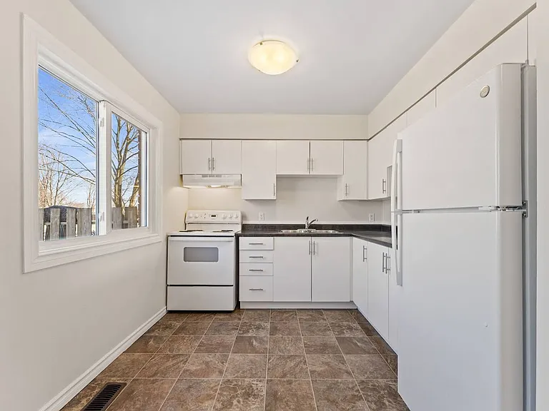 65 Fort St #47 — Photo 5
