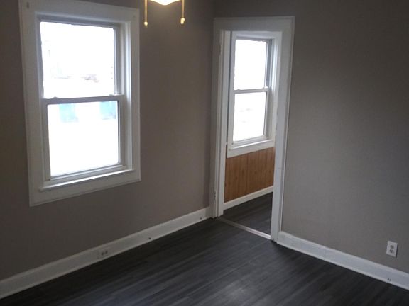 4th image of 1320 S Danley Sq