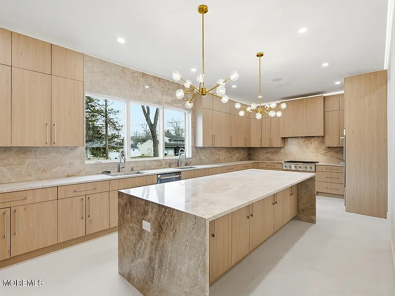 152 Ampere Ave #152 — Photo 4