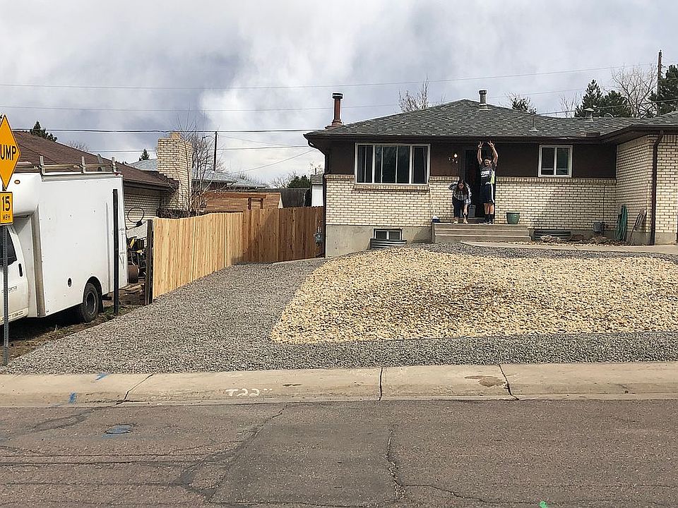 2nd image of 754 Vivian St
