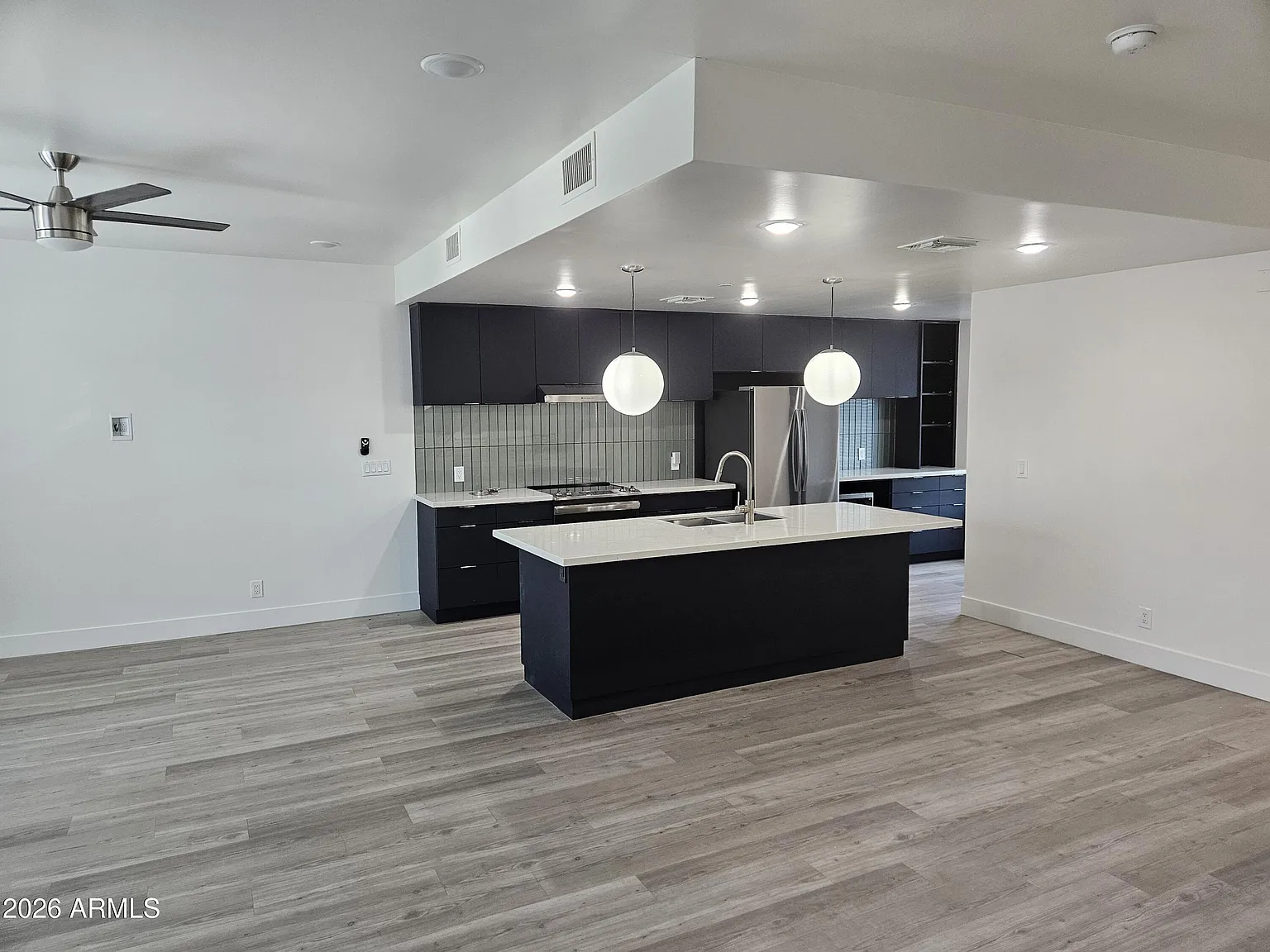 2 bed, 2.5 bath, 1534 sqft, $2,700 — Photo 2