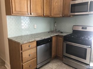 6 Molter Pl APT 2, Bloomfield, NJ 07003