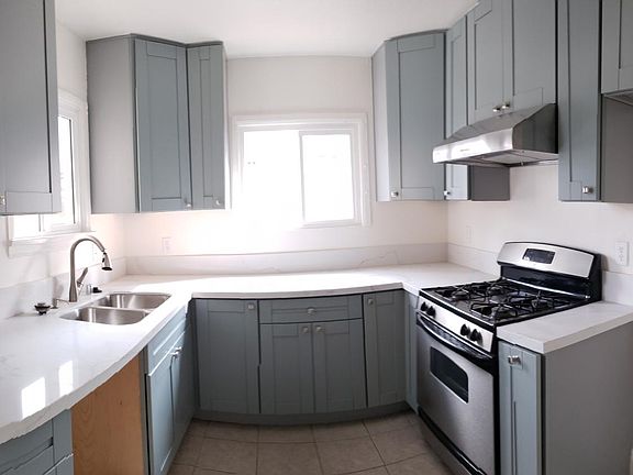 4th image of 518 W 8th Ave
