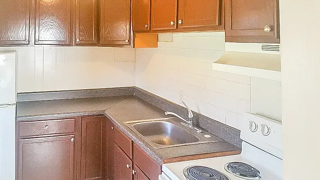 4 bed, 1146 sqft, $1,699 — Photo 2