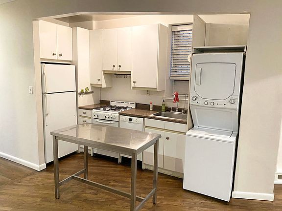 2nd image of 124 W 109th St