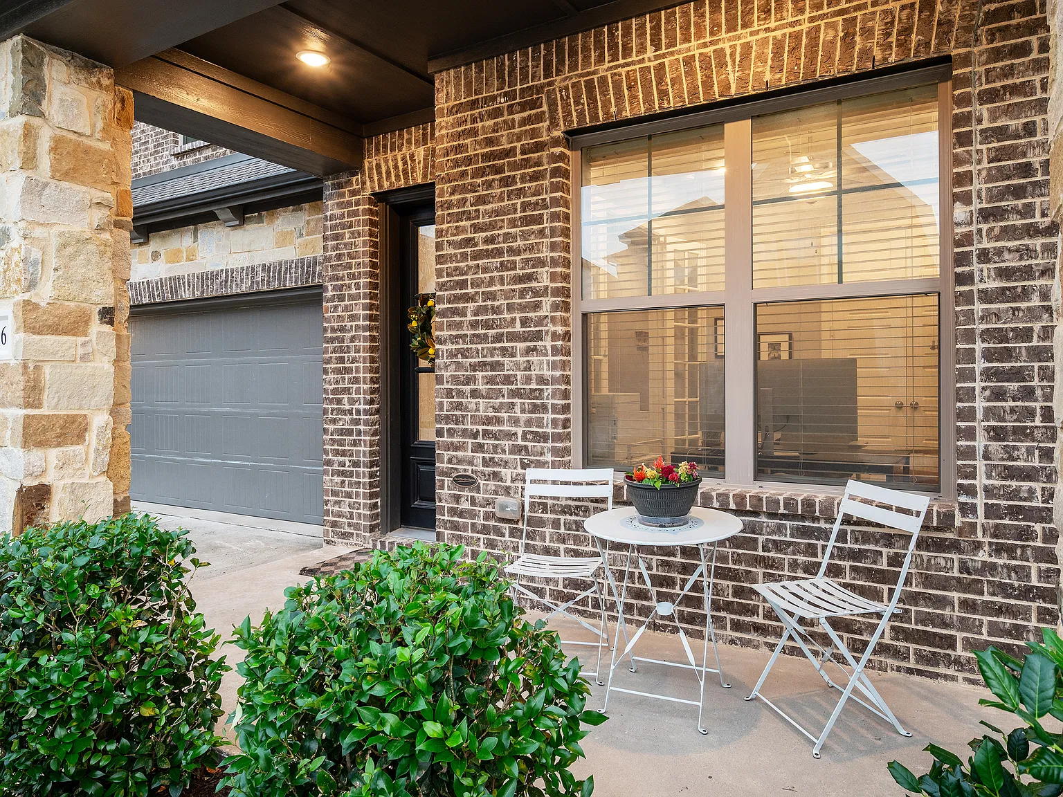 4 bed, 2597 sqft, $4,500 — Photo 3