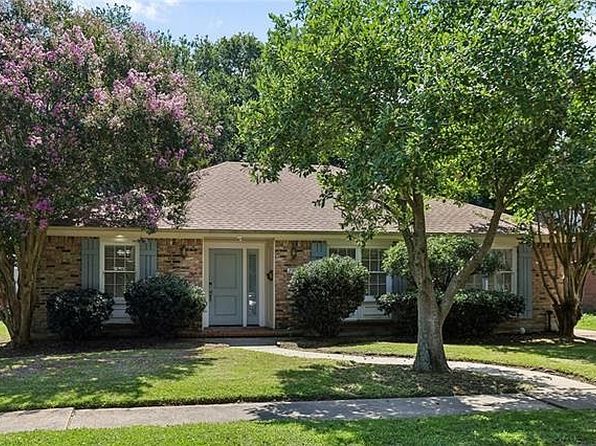 2705 Sells St