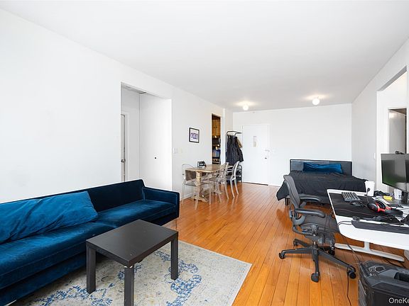 5th image of 380 Rector Place #7A