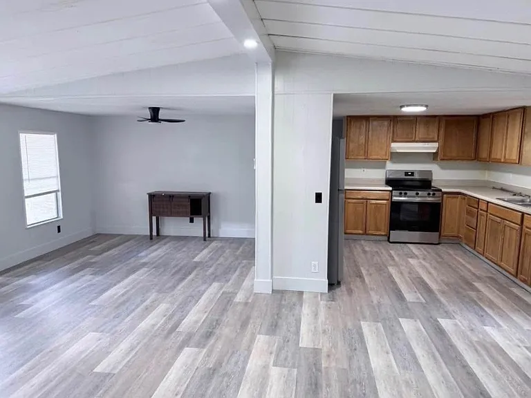 20504 Spanish Ln — Photo 20