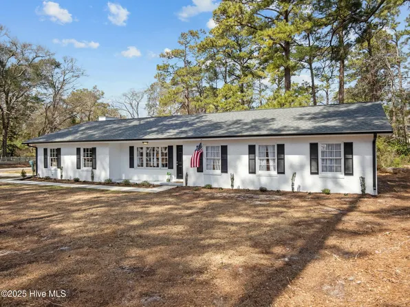 4112 Country Club Road, Morehead City, NC 28557