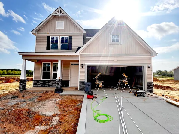 102 Maverick Ln, Dunn, NC 28334