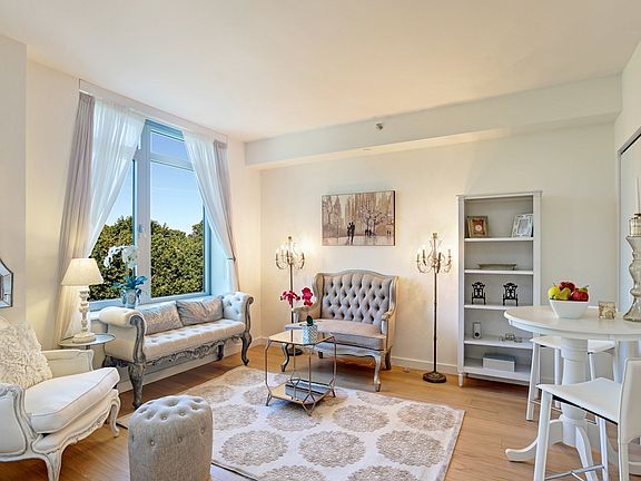3rd image of 180 Myrtle Ave APT 9D