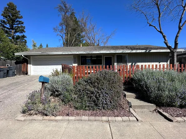 813 Barcelona Ave, Davis, CA 95616