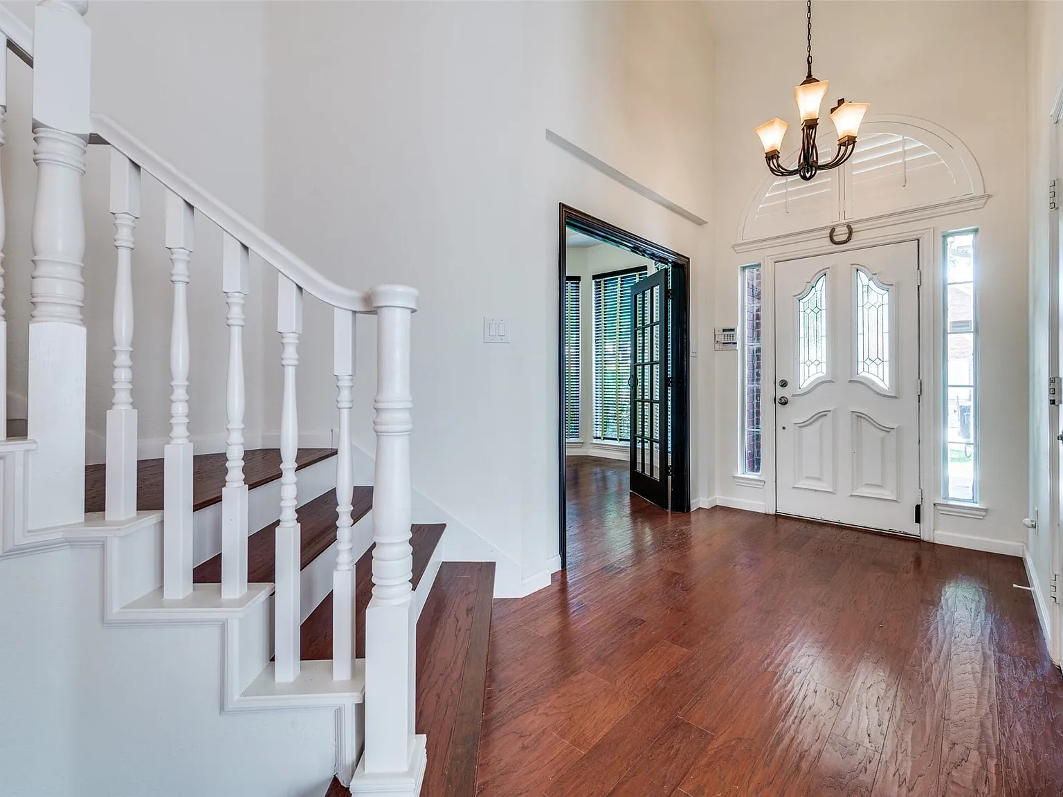 3 bed, 2.5 bath, 2767 sqft, $3,650 — Photo 4