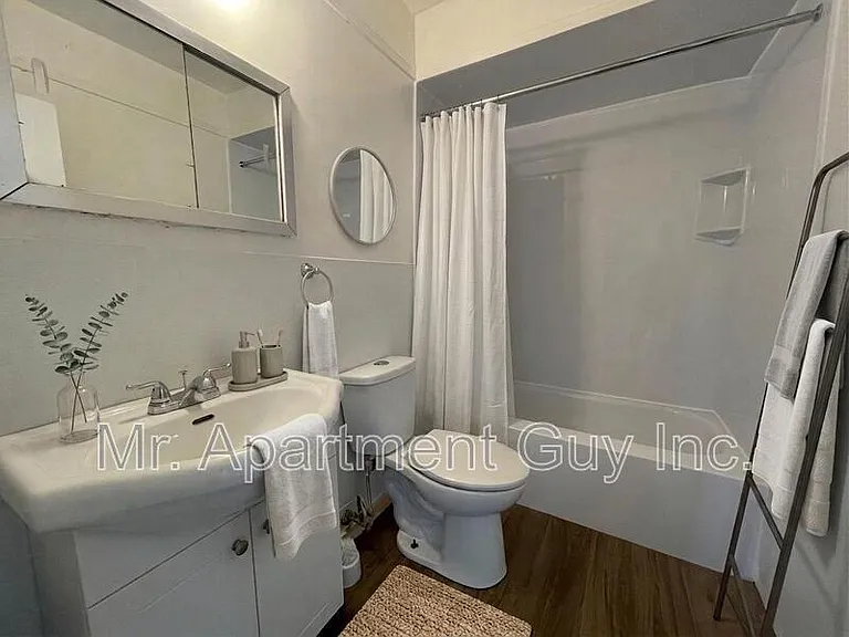 4100 Bathurst St #302 — Photo 5