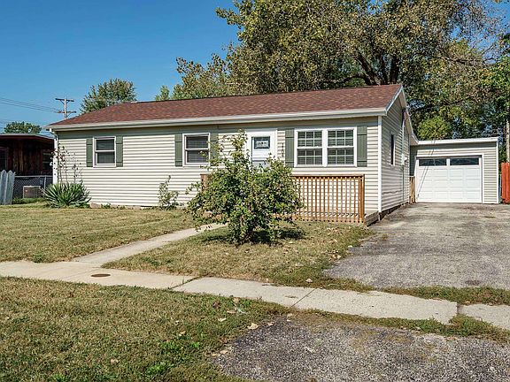 3rd image of 1104 Kingsley Dr