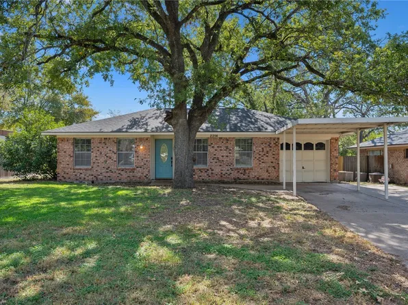 2314 Yellowstone Dr, Bryan, TX 77803