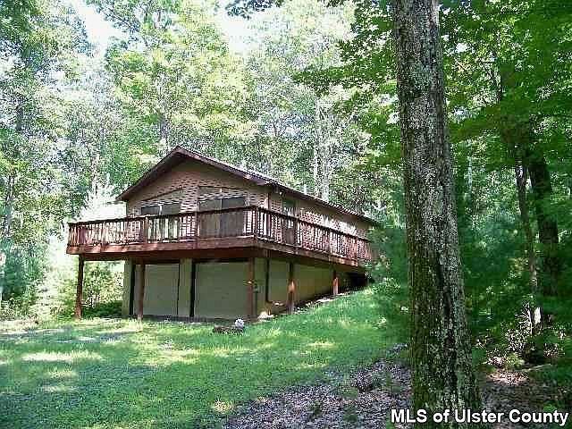 1st image of 84 Laurel Hollow
