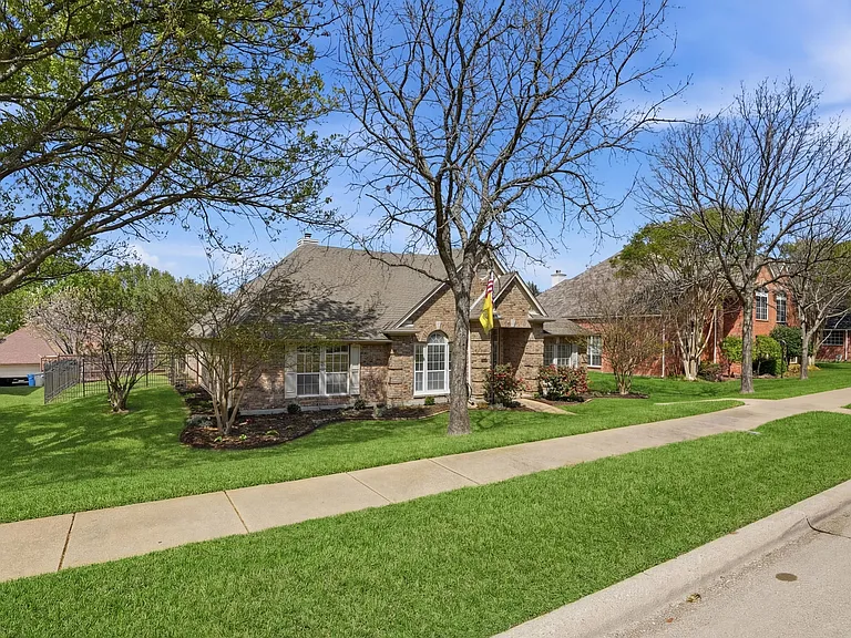 6613 Barclay Ln — Photo 42