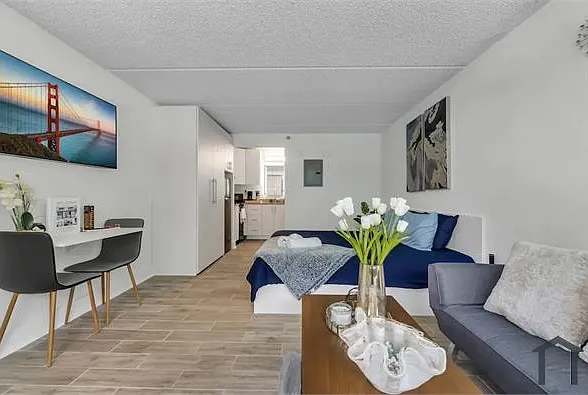 5565 W Irlo Bronson Hwy — Photo 8