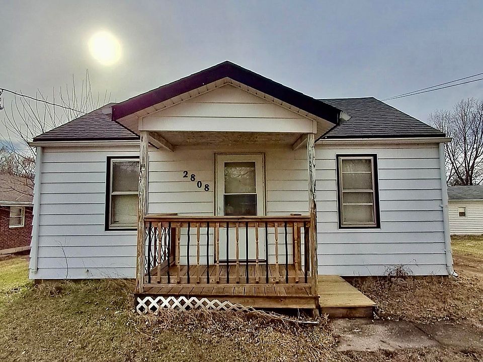 1st image of 2808 Searles Ave