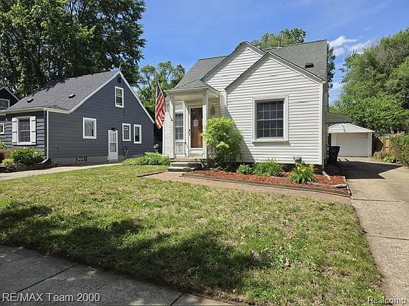 2nd image of 579 E Baker Ave