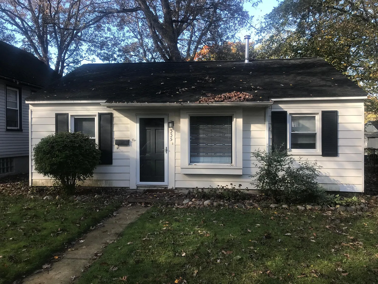 335 Stratford Rd photo 1