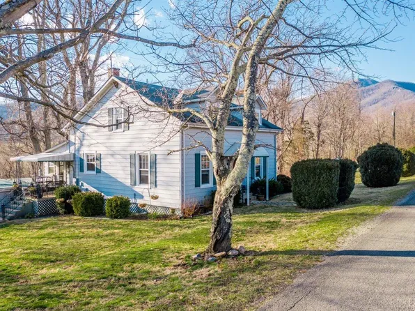 1045 Thrashers Creek Rd, Amherst, VA 24521