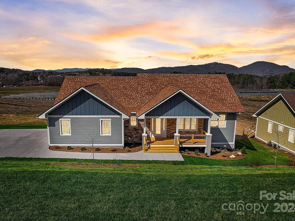 1st image of 205 Maple Knoll Dr