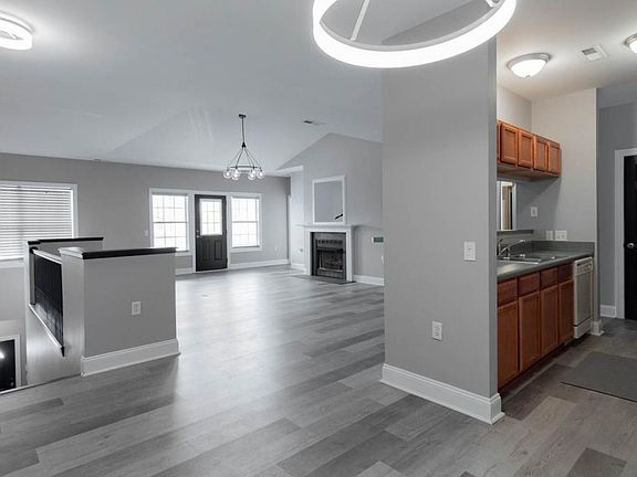 3rd image of 1905-203 Covengton Way